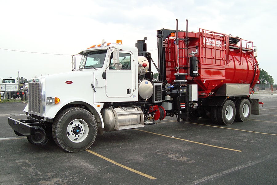 Guzzler HiRail Guzzler Industrial Vacuum Trucks